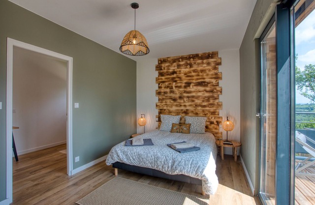 Le Pech Éternel – La Noyeraie Master Suite