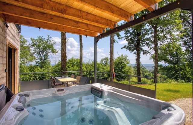 Le Pech Eternel : Cabane SPA des Pins