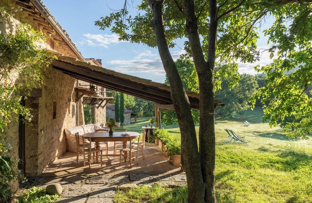 "Le Pianore" Private Villa: A Peaceful Getaway for Family, Friends, and Groups