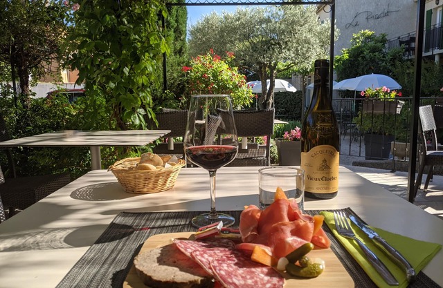 Le Pradet Hotel