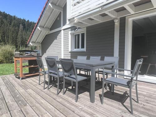 Le Vertpheny, Chalet calme et coszy à 500 m du lac