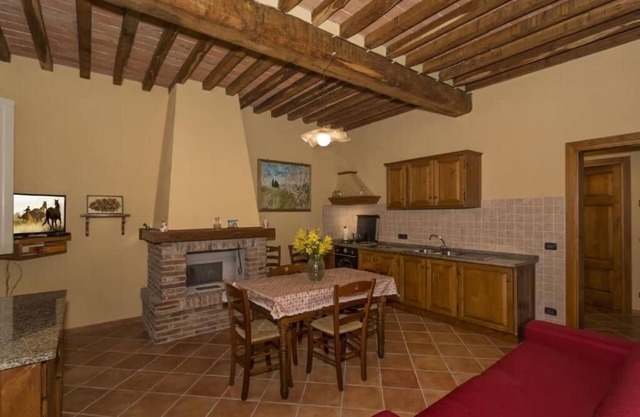 LEDA - Apt with 2 Bedrooms and Garden View