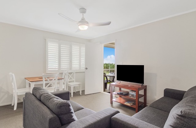 Legacy 4 - Affordable Beachfront Living in Bilinga (North Kirra) - Min. 3 Night Stays!