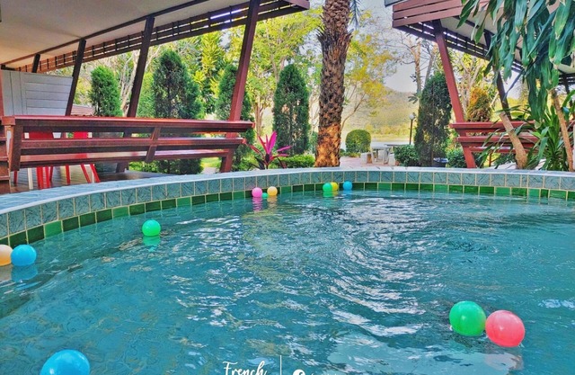 Lemon Chalet Kaeng Krachan Resort