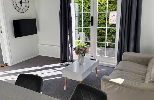 Lemon Tree Apartment Tawa