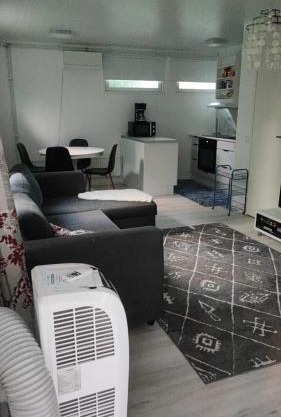 Lentokenttästudio, Oulu Airport studio