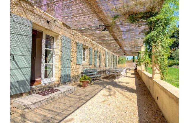 Les Baux de Provence Villa-A palatial 5 bedroom luxury villa awaits you!
