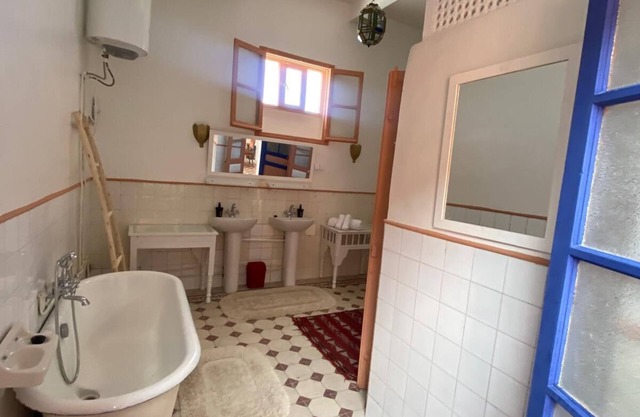 Les Chalizés", at the beginning of the medina and a 3-minute walk from the beach.