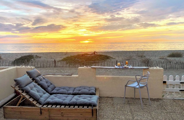 Les Coquillages Exceptional site Seafront house directly on Naturist beach
