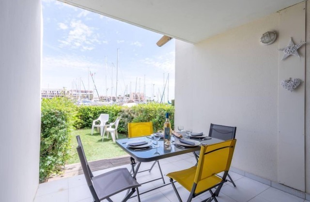 Les Deux voiles by Interhome