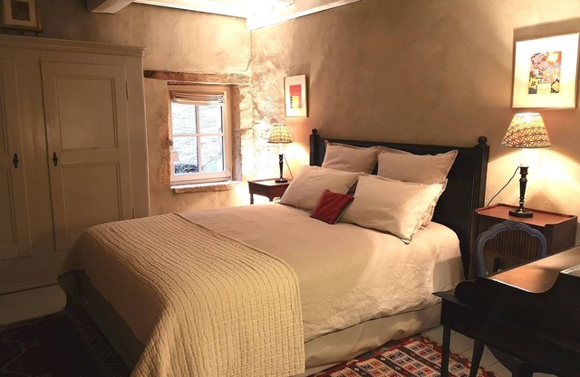 Les Glycines - double room