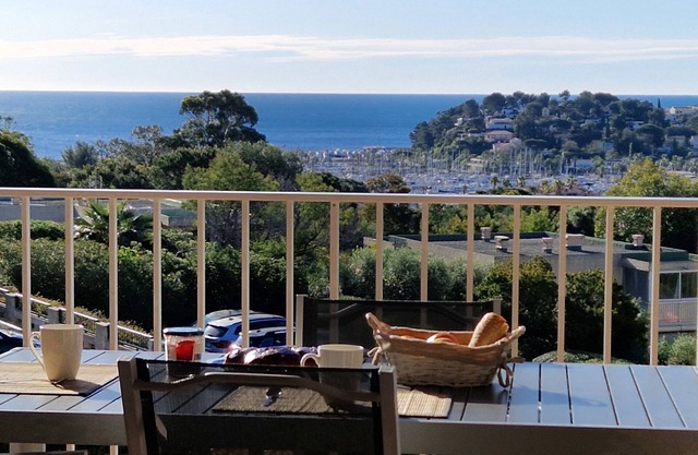 Les Mimosas by Interhome