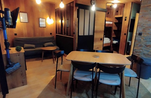 Les Orres 1800 apartment with indoor pool