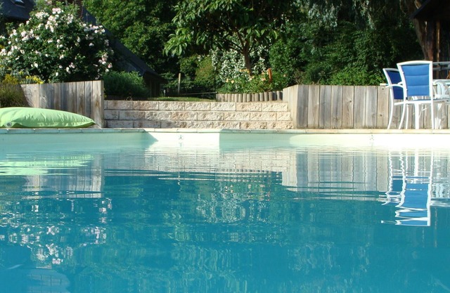 Les Sirènes, character gîte with swimming pool, 20 minutes from the coast