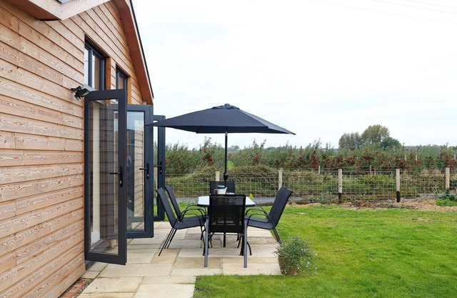 Leveret Lodge is the ideal place to tour this pretty part of Kent’s Garden of England.