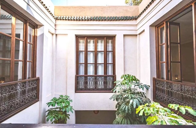 LIANA Traditional & Luxury Courtyard House in the Heart of the Medina