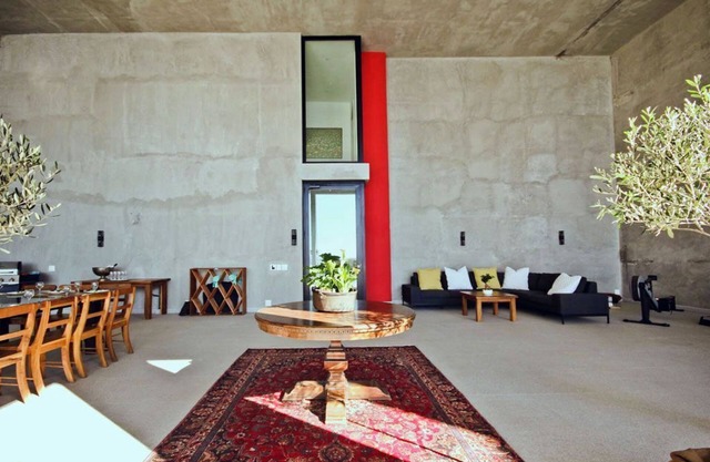 LIEUTENANT'S ROOM