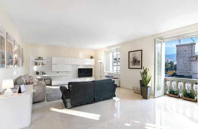 Life & View Luxury Apartment, Riva del Garda, Italy