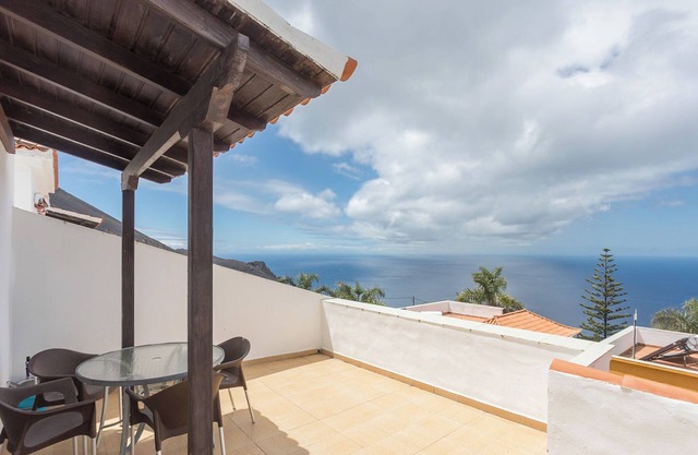 Lightbooking Colon II Fuencaliente vistas al mar 7