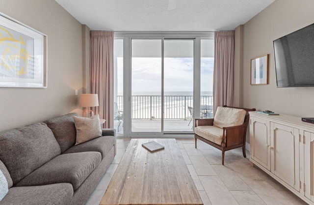 Lighthouse 603, Aqua Vista - Beautiful Beachfront Gulf Shores Condo.