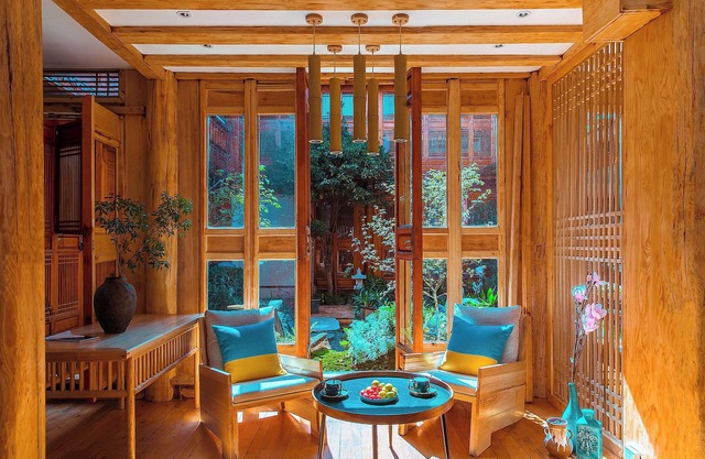 Lijiang half yard hotel