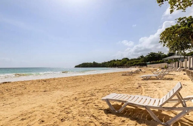 Lil' Slice of Heaven JA: Ocho Rios