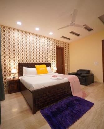 Lime Tree 3BHK Serviced Apartments DLF Phase -5 Gurgoan