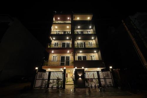 Lime Tree Two BHK Service Apartment Golf Course Road Gurgaon