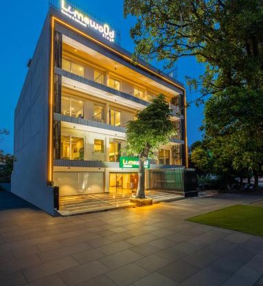 Limewood Signature - Golf Course Extension Road