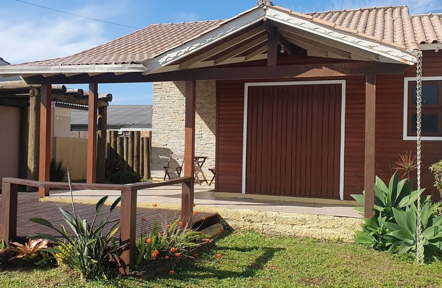 Linda Casa com Piscina a 50m da Praia