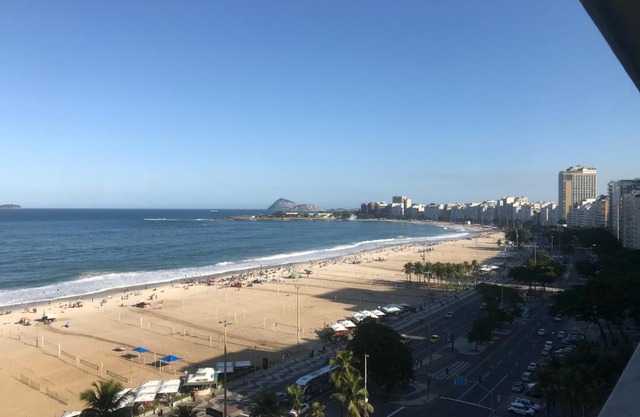 Lindo apartamento na avenida atlântica Copacabana R.J