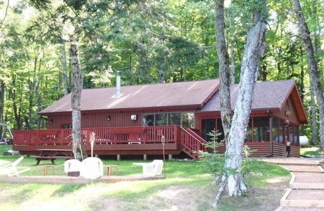 Lindsley Cove/Cisco Chain of Lakes Cabins