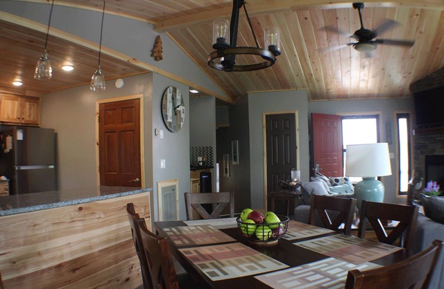 Linville Land Harbor, Mountain Getaway