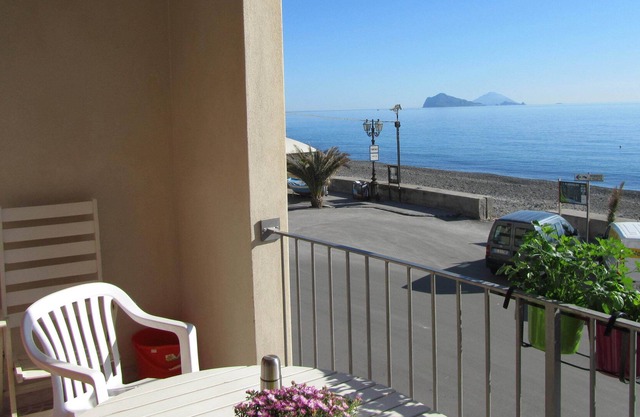 Lipari Island Golden Goblet Canneto