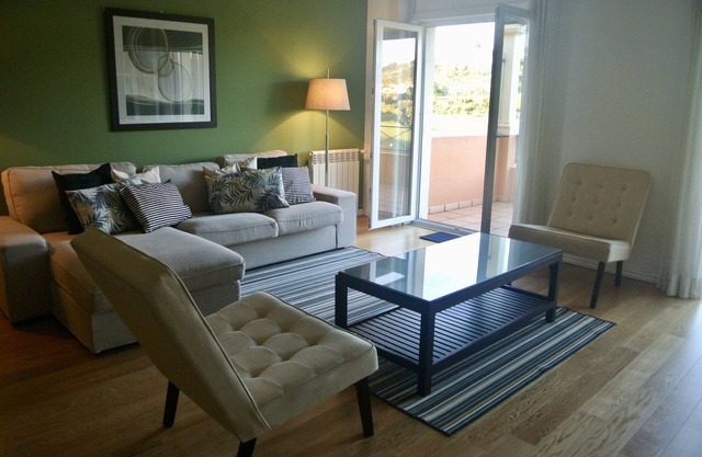Lisbon 5 star golf course condo apartment