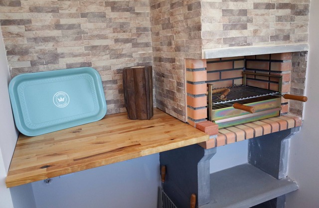 Lisbon Beach Apartments 4. Beach 5 minutes, terrace, barbecue, pets welcome