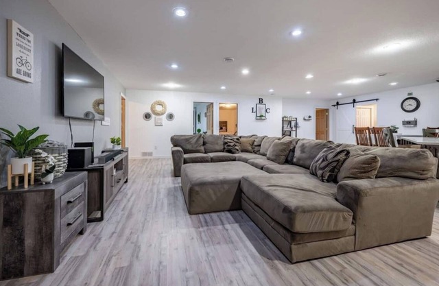 Little Buck Camp - Pet Friendly + Game Room - 4-Bedroom, 2-Bathroom