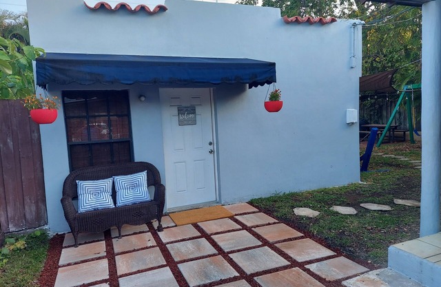 Little Havana Spanish style guest house by Calle Ocho