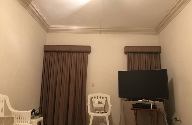 LITTLE HOUSE WITH ONE BATHROOM.