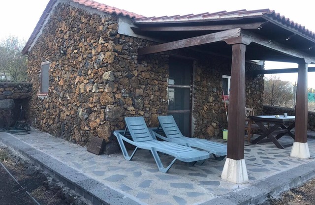 Little house in the middle of nature, and spend a few days relaxing