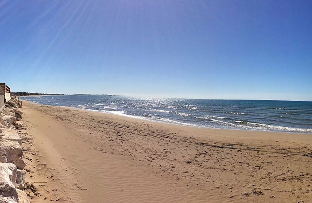 live the sea in a natural paradise ideal for kite, windsurfing, biking and children