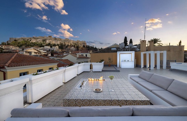 Live Your Myth Under The Acropolis@Plaka