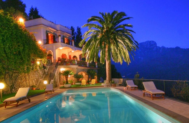 Lo sguardo sul mare, Luxury Ravello Villa, Private Pool, Great View, parking
