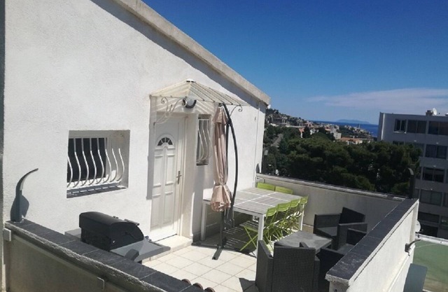 Loc. T2 villa Bastia south, terrace, near beaches, shops and activities