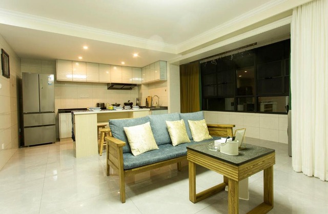 Locals Apartment House 19