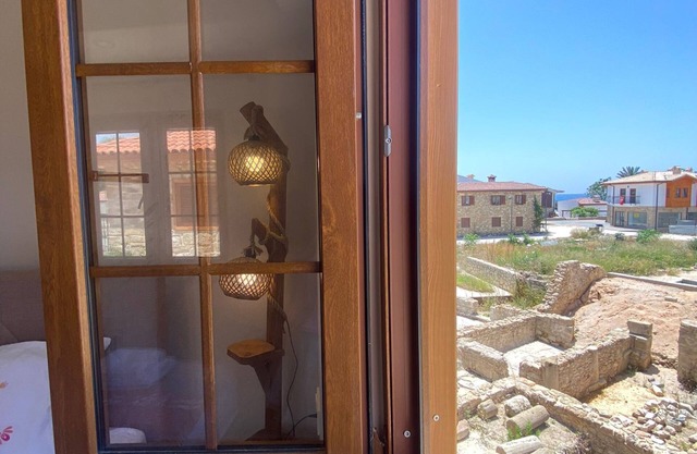 Located at the center of Side antique city.