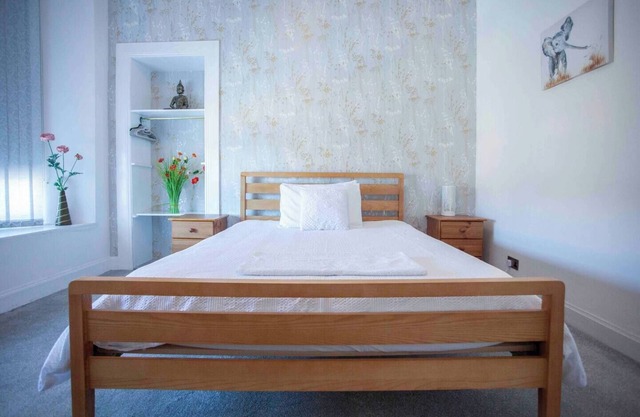 Located in the Heart of the Falkirk. Family room ideal place for holiday.nn