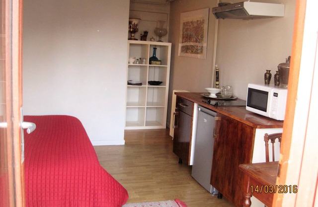 Location Chambre Très Calme Sainte Foy Les Lyon. Proximité bus Vers Lyon Centre