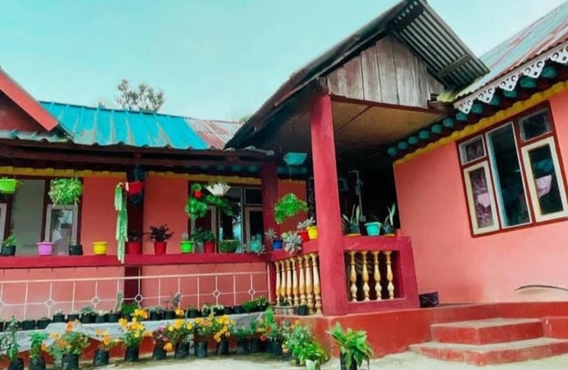 Lodenla Homestay By StayApart