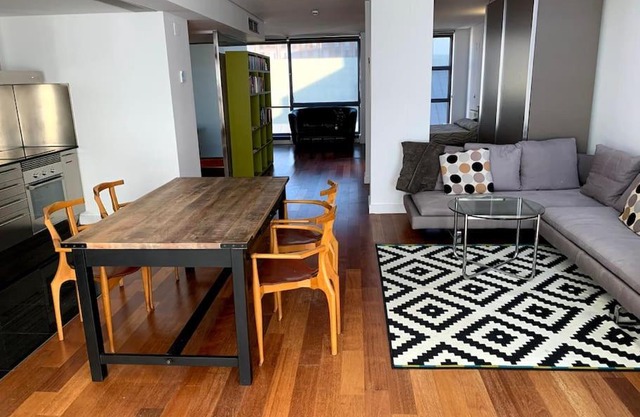 Loft con terraza, parking y piscina en verano-sebcan